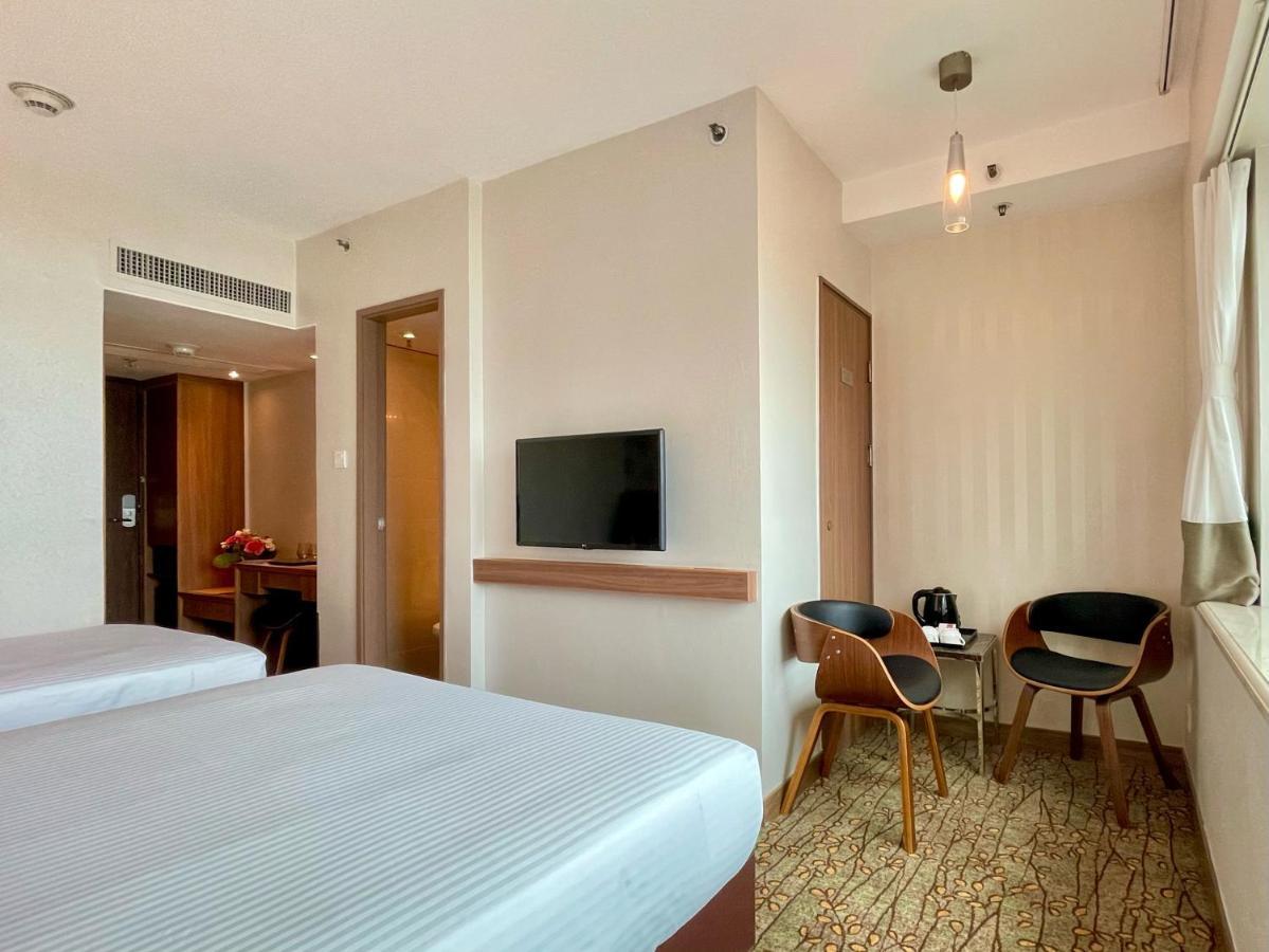 Lander Grand Hotel Hong Kong Bagian luar foto