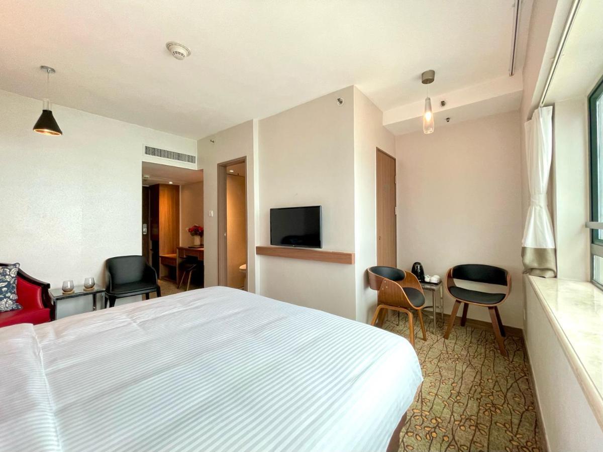 Lander Grand Hotel Hong Kong Bagian luar foto